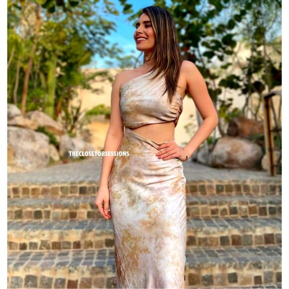 ZARA BLOGGER FAVE!!! Sleeveless Flowy Long Dress LAST ONE!!! - Picture 6 of 16